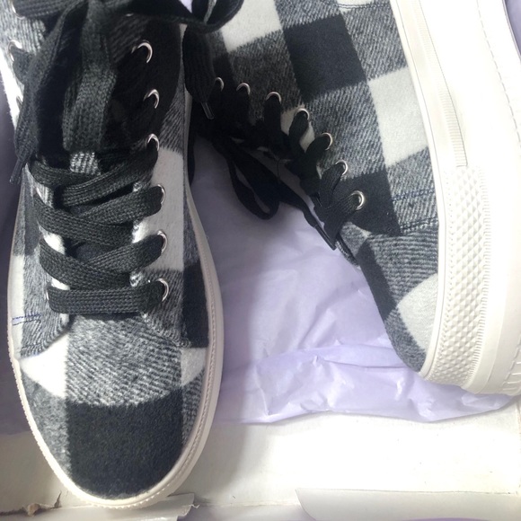 🎁LAST PAIR NIB Madden Girl Chunky Platform Hightop sneakers - Picture 8 of 8